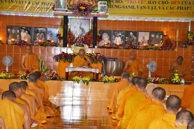 Chùm ảnh khóa tu truyền thống hệ phái Khất sĩ ngày thứ 6 2 Chùm ảnh khóa tu truyền thống hệ phái Khất sĩ ngày thứ 6 image-1731943515420