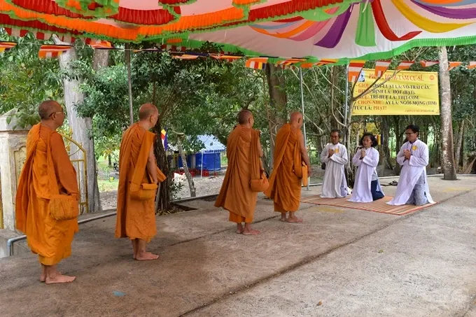 Chùm ảnh khóa tu truyền thống hệ phái Khất sĩ ngày thứ 6 9 Chùm ảnh khóa tu truyền thống hệ phái Khất sĩ ngày thứ 6 image-1731943520902