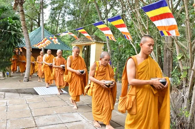 Chùm ảnh khóa tu truyền thống hệ phái Khất sĩ ngày thứ 6 10 Chùm ảnh khóa tu truyền thống hệ phái Khất sĩ ngày thứ 6 image-1731943521738