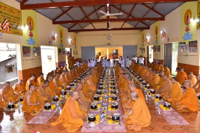 Chùm ảnh khóa tu truyền thống hệ phái Khất sĩ ngày thứ 6 16 Chùm ảnh khóa tu truyền thống hệ phái Khất sĩ ngày thứ 6 image-1731943526429
