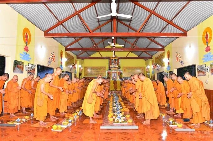 Chùm ảnh khóa tu truyền thống hệ phái Khất sĩ ngày thứ 7 9 Chùm ảnh khóa tu truyền thống hệ phái Khất sĩ ngày thứ 7 image-1731943126817