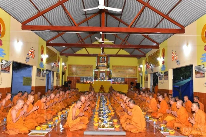 Chùm ảnh khóa tu truyền thống hệ phái Khất sĩ ngày thứ 7 image-1731943127587