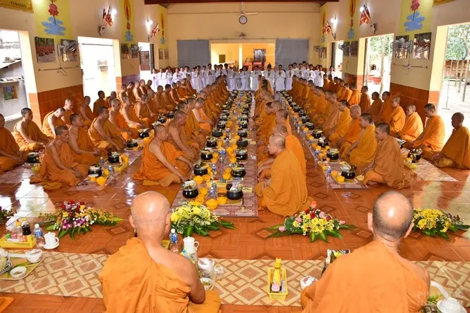 Chùm ảnh khóa tu truyền thống hệ phái Khất sĩ ngày thứ 7 17 Chùm ảnh khóa tu truyền thống hệ phái Khất sĩ ngày thứ 7 image-1731943132935