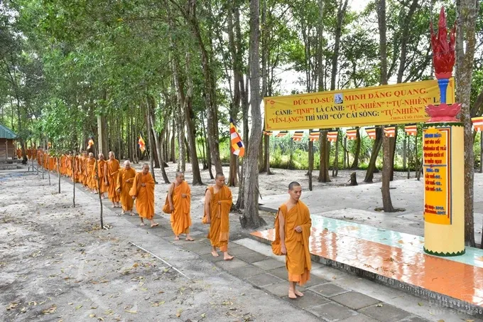 Chùm ảnh khóa tu truyền thống hệ phái Khất sĩ ngày thứ 7 image-1731943139855