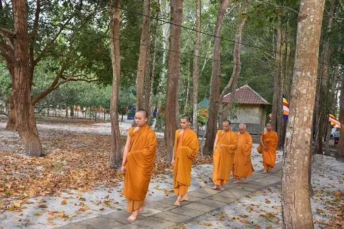 Chùm ảnh khóa tu truyền thống hệ phái Khất sĩ ngày thứ 7 27 Chùm ảnh khóa tu truyền thống hệ phái Khất sĩ ngày thứ 7 image-1731943141544