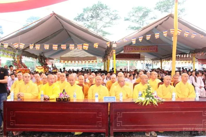 Chùm ảnh lễ bổ nhiệm trụ trì Chùa Bửu Lâm - Đăk Glong 1 Chùm ảnh lễ bổ nhiệm trụ trì Chùa Bửu Lâm - Đăk Glong image-1731919967789