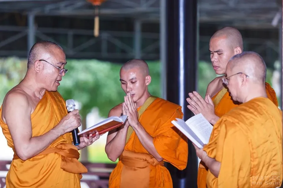 Chùm ảnh thâu nhận đệ tử xuất gia tại Chùa Huyền Không Sơn Thượng image-1732290540989