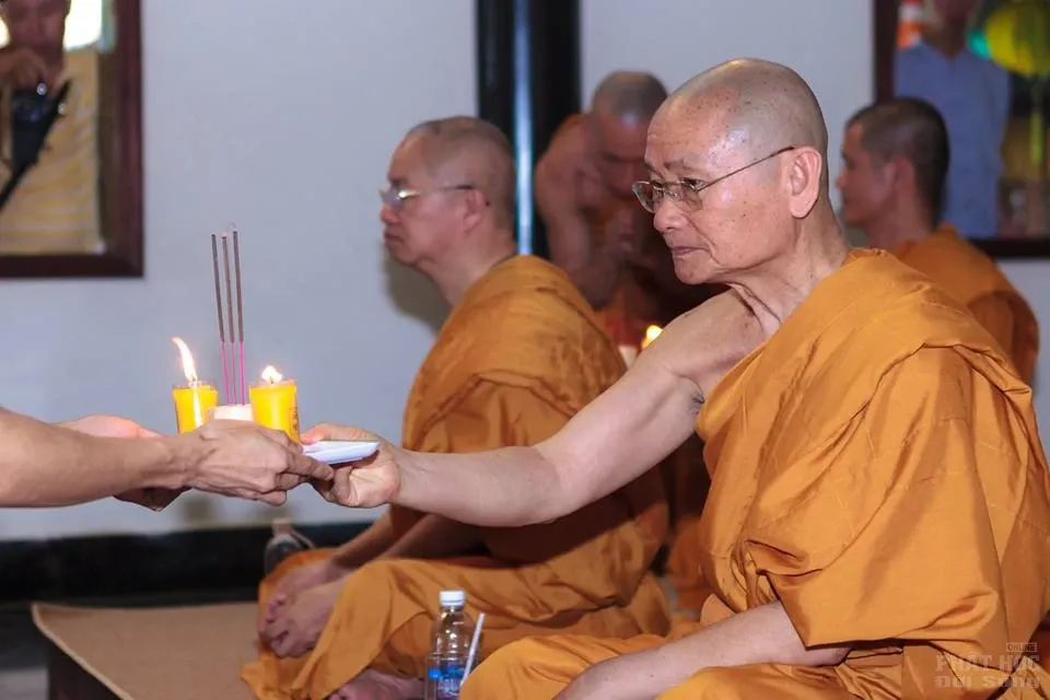 Chùm ảnh thâu nhận đệ tử xuất gia tại Chùa Huyền Không Sơn Thượng image-1732290559924