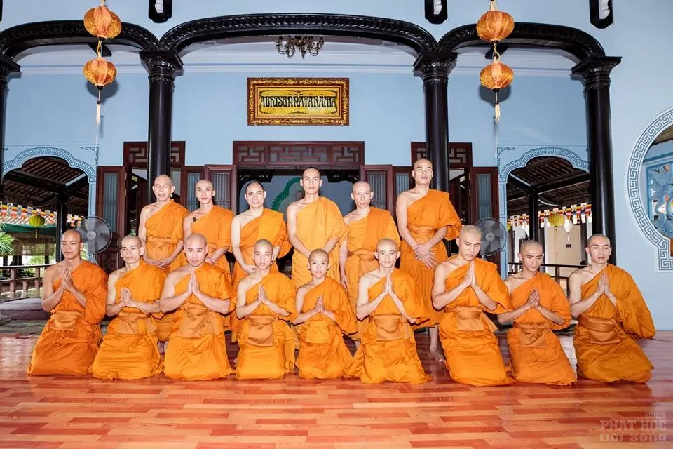 Chùm ảnh thâu nhận đệ tử xuất gia tại Chùa Huyền Không Sơn Thượng image-1732290566076