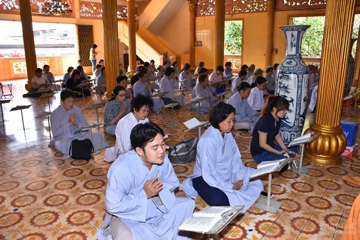Chùm ảnh tịnh xá Lộc Uyển Q6 cúng rằm tháng giêng image-1731946155961
