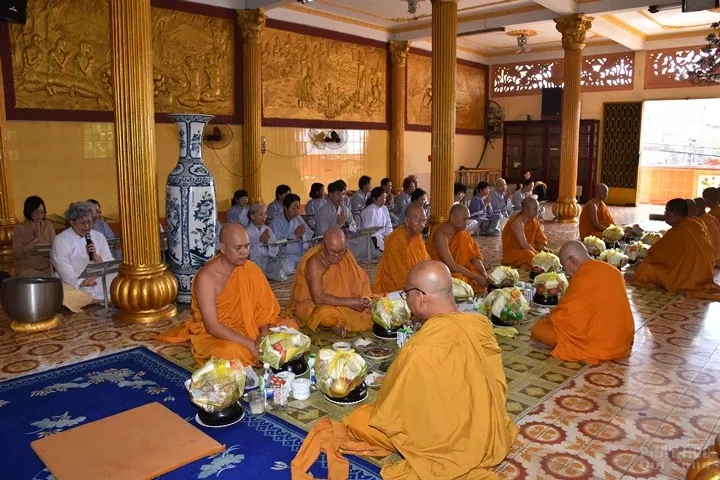 Chùm ảnh tịnh xá Lộc Uyển Q6 cúng rằm tháng giêng image-1731946164293