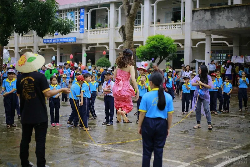 CLB Linh Sơn Thiện Nguyện tặng khuyến học mùa trung thu image-1731941379334