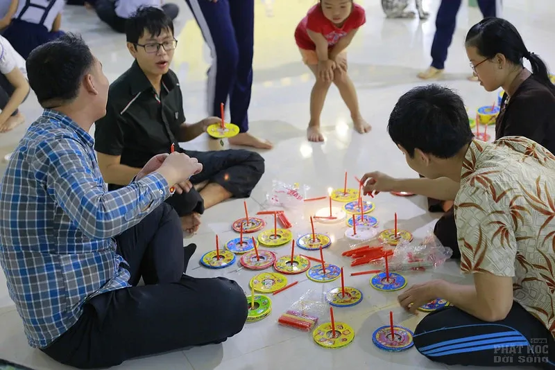 CLB Linh Sơn Thiện Nguyện tặng khuyến học mùa trung thu image-1731941392802