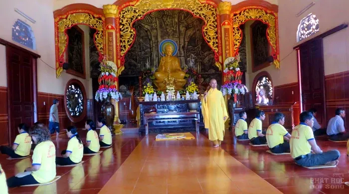 CLB Phật tử chùa Hoa Khai trong quán tâm tọa thiền tưởng nhớ Phật hoàng Trần Nhân Tông image-1731943823943