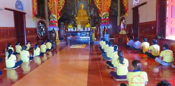 CLB Phật tử chùa Hoa Khai trong quán tâm tọa thiền tưởng nhớ Phật hoàng Trần Nhân Tông image-1731943826124
