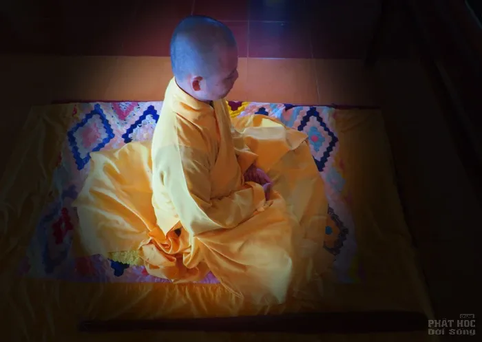 CLB Phật tử chùa Hoa Khai trong quán tâm tọa thiền tưởng nhớ Phật hoàng Trần Nhân Tông image-1731943829744