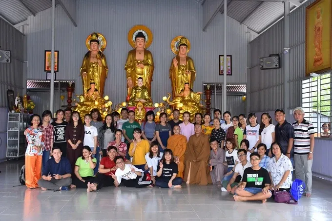 CLB Thiện Duyên tặng quà xuân tại Trà Vinh image-1731943203629