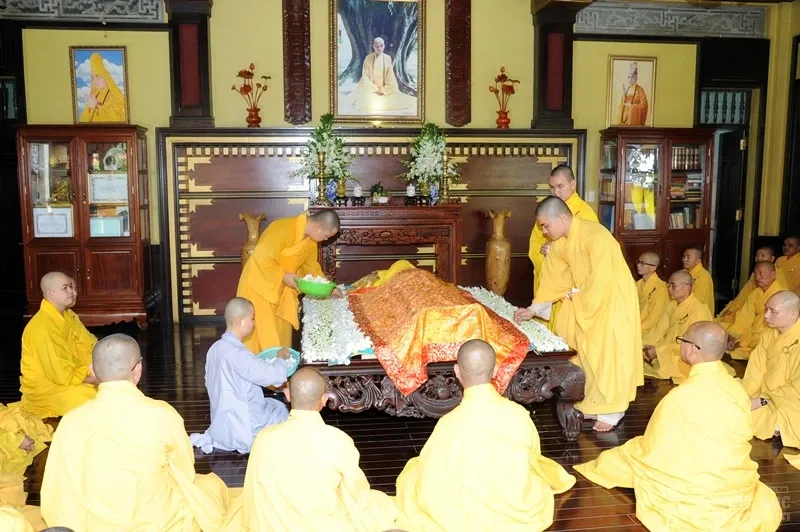 Công tác chuẩn bị tang lễ cố HT. Thích Quang Đạo 4 Công tác chuẩn bị tang lễ cố HT. Thích Quang Đạo image-1731938743730