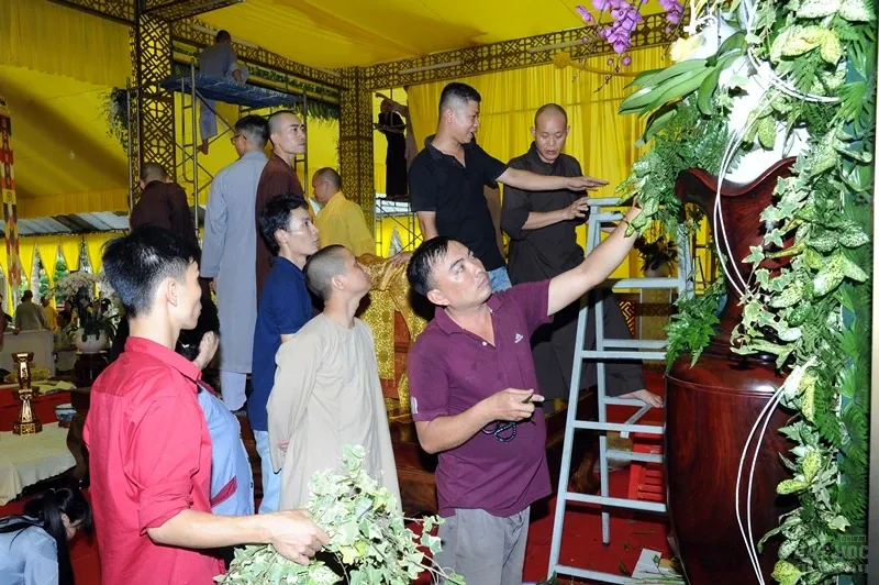 Công tác chuẩn bị tang lễ cố HT. Thích Quang Đạo Công tác chuẩn bị tang lễ cố HT. Thích Quang Đạo image-1731938747578