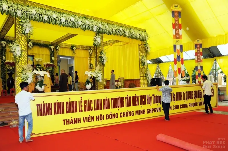 Công tác chuẩn bị tang lễ cố HT. Thích Quang Đạo 6 Công tác chuẩn bị tang lễ cố HT. Thích Quang Đạo image-1731938748574