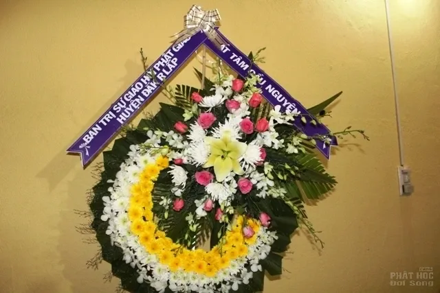 Cung tống kim quan Ni sư Thích Nữ Tịnh Như nhập bảo tháp image-1732291863037