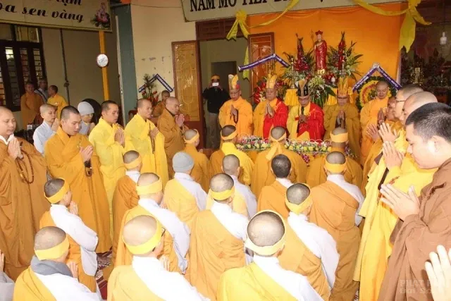 Cung tống kim quan Ni sư Thích Nữ Tịnh Như nhập bảo tháp image-1732291872551