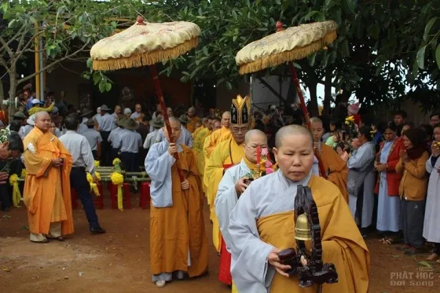 Cung tống kim quan Ni sư Thích Nữ Tịnh Như nhập bảo tháp 25 Cung tống kim quan Ni sư Thích Nữ Tịnh Như nhập bảo tháp image-1732291877591