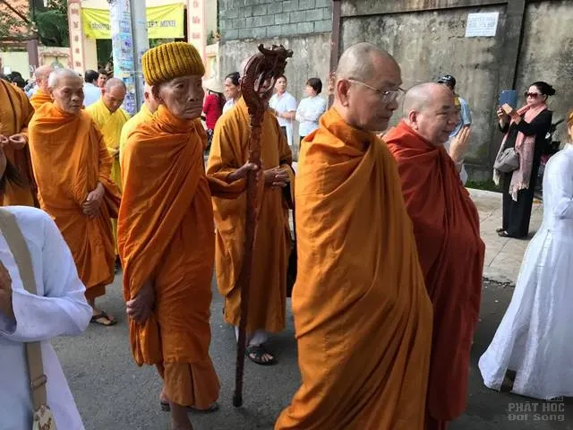 Cung tống kim quan TT.Thích Thiện Minh an táng tại Thiền viện Thiện Minh - Vĩnh Long image-1731945505803