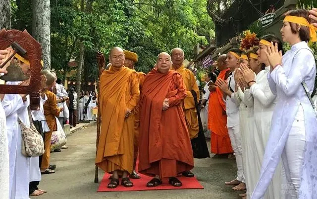 Cung tống kim quan TT.Thích Thiện Minh an táng tại Thiền viện Thiện Minh - Vĩnh Long image-1731945506506