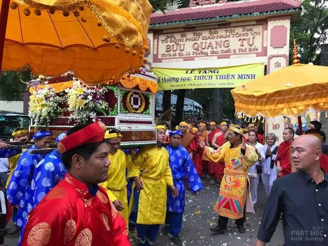 Cung tống kim quan TT.Thích Thiện Minh an táng tại Thiền viện Thiện Minh - Vĩnh Long image-1731945507190