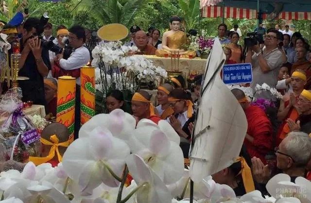 Cung tống kim quan TT.Thích Thiện Minh an táng tại Thiền viện Thiện Minh - Vĩnh Long image-1731945512700