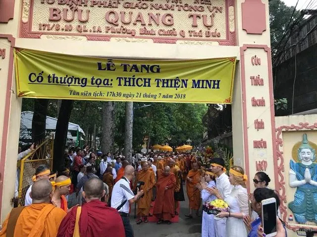 Cung tống kim quan TT.Thích Thiện Minh an táng tại Thiền viện Thiện Minh - Vĩnh Long image-1731945516806