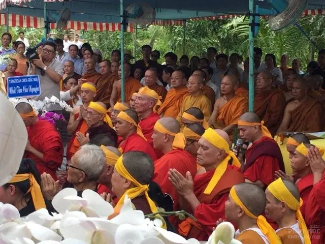 Cung tống kim quan TT.Thích Thiện Minh an táng tại Thiền viện Thiện Minh - Vĩnh Long image-1731945520266