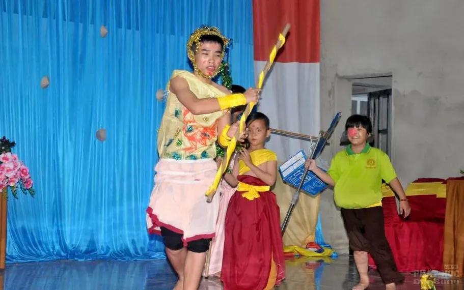 Đại đức Thích Tâm Thanh thuyết giảng tại khóa tu mùa hè chùa Thanh Cảnh 13 Đại đức Thích Tâm Thanh thuyết giảng tại khóa tu mùa hè chùa Thanh Cảnh image-1731945309086