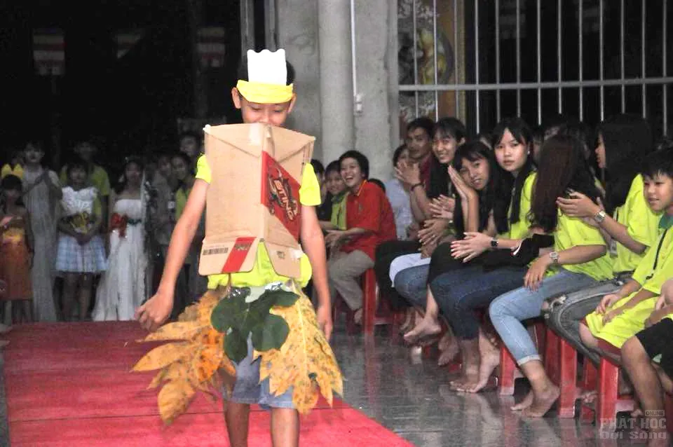 Đại đức Thích Tâm Thanh thuyết giảng tại khóa tu mùa hè chùa Thanh Cảnh image-1731945313053