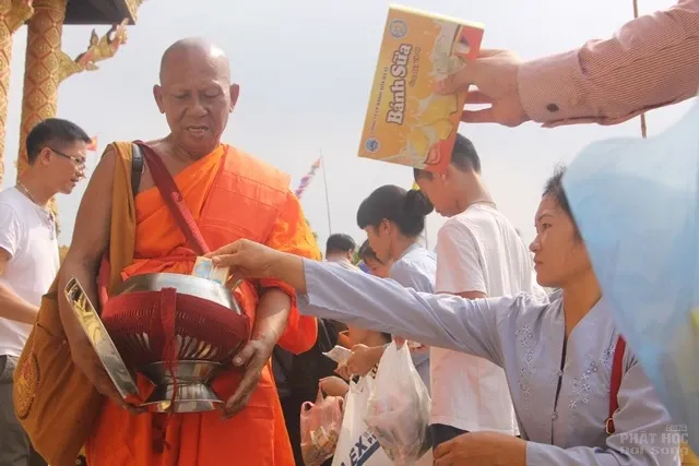 Đại lễ dâng y Kathina trong lòng Phật tử miền Bắc image-1731920079052