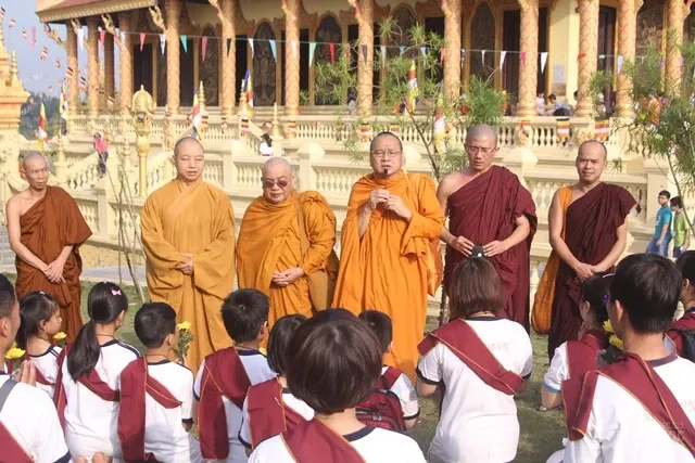 Đại lễ dâng y Kathina trong lòng Phật tử miền Bắc image-1731920086230