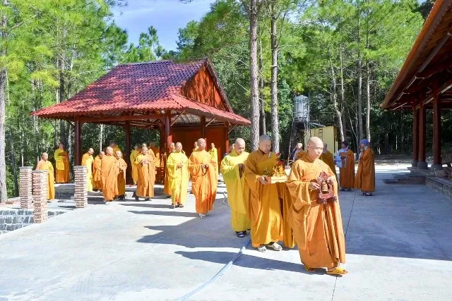 Đại lễ tưởng niệm lần thứ 709 Phật Hoàng Trần Nhân Tông tại Thiền viện Trúc Lâm Đạo Nguyên image-1731941566460