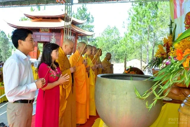 Đại lễ tưởng niệm lần thứ 709 Phật Hoàng Trần Nhân Tông tại Thiền viện Trúc Lâm Đạo Nguyên image-1731941579803