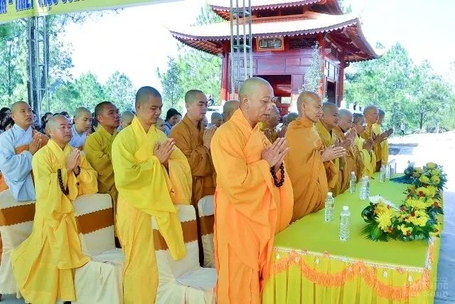 Đại lễ tưởng niệm lần thứ 709 Phật Hoàng Trần Nhân Tông tại Thiền viện Trúc Lâm Đạo Nguyên image-1731941580419