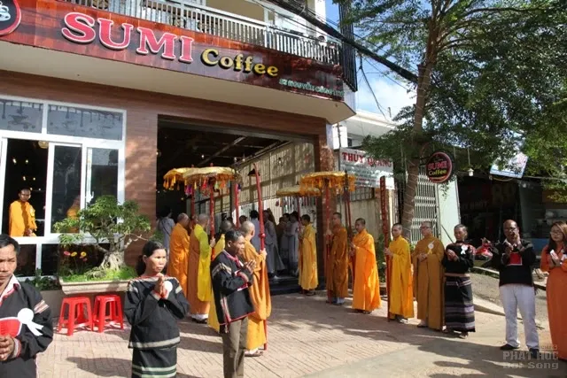 Đăk Lăk: Bổ nhiệm ĐĐ Thích Nhuận Đức trụ trì chùa Lâm Tỳ Ni 5 Đăk Lăk: Bổ nhiệm ĐĐ Thích Nhuận Đức trụ trì chùa Lâm Tỳ Ni image-1731938808279