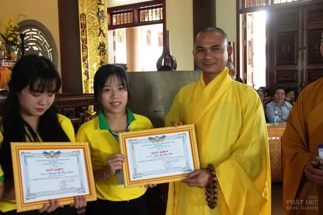 Đăk Nông: Bế mạc khóa tu mùa hè tại Chùa Pháp Hoa 2017 Đăk Nông: Bế mạc khóa tu mùa hè tại Chùa Pháp Hoa 2017 image-1731935624460