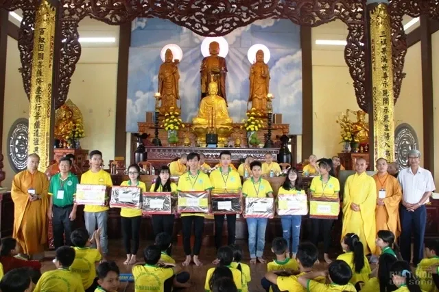 Đăk Nông: Bế mạc khóa tu mùa hè tại Chùa Pháp Hoa 2017 1 Đăk Nông: Bế mạc khóa tu mùa hè tại Chùa Pháp Hoa 2017 image-1731935627151