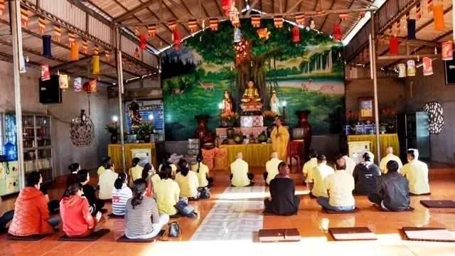 Đăk Nông: Chữa bệnh và tặng quà từ thiện tại Chùa Liên Hoa image-1731942259758