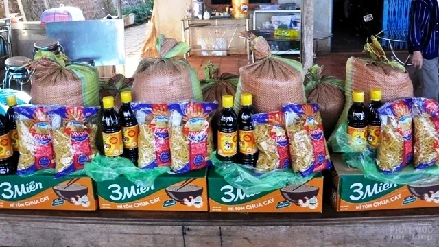 Đăk Nông: Chữa bệnh và tặng quà từ thiện tại Chùa Liên Hoa image-1731942266101