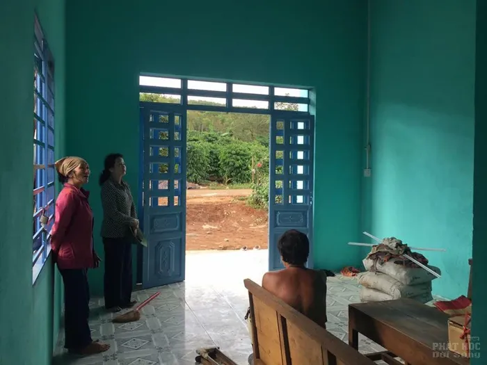 Đăk Nông: Chùa Liên Hoa trao tặng 4 căn nhà tình thương Đăk Nông: Chùa Liên Hoa trao tặng 4 căn nhà tình thương image-1731941597485