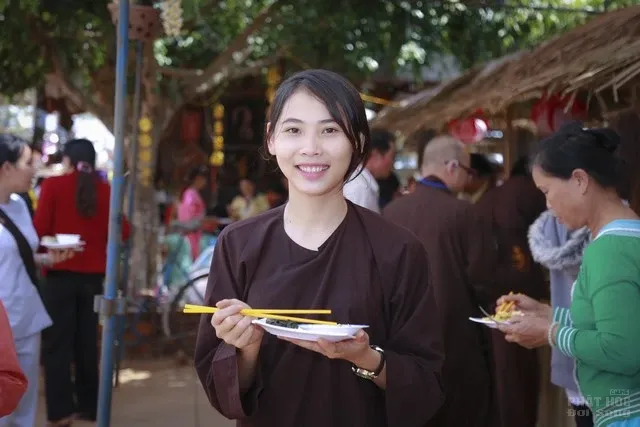 Đăk Nông: Lễ hội Quán Âm, buffet chay chùa Liên Hoa Đăk Nông: Lễ hội Quán Âm, buffet chay chùa Liên Hoa image-1731934782036