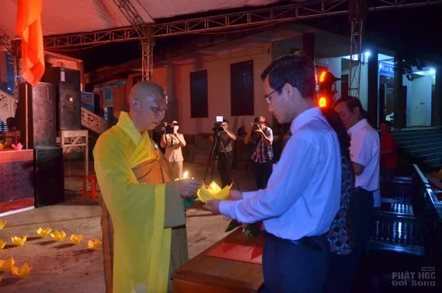 Đắk Nông: Lễ tưởng niệm cầu siêu nhân ngày an toàn giao thông năm 2017 6 Đắk Nông: Lễ tưởng niệm cầu siêu nhân ngày an toàn giao thông năm 2017 image-1732287789757