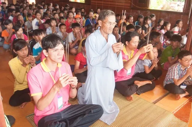 Đăk Nông: Ngày đầu khóa tu mùa hè 2016 chùa Hoa Khai Đăk Nông: Ngày đầu khóa tu mùa hè 2016 chùa Hoa Khai image-1731748504652