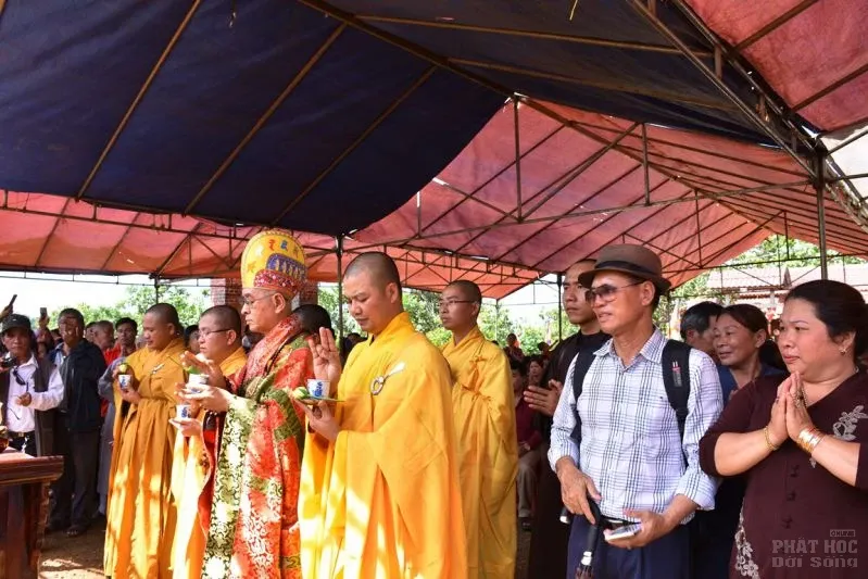 Đăk Nông: Niệm Phật đường Phước Quang đúc tượng bằng đồng image-1731944798607